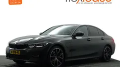 Grijs Gebruikt 2020 BMW 330e M Sport Sedan | € 29.900 (Eerlijke prijs)
