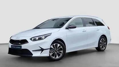 Gebruikt 2025 Kia Ceed Hatchback | € 29.900 (Eerlijke prijs)