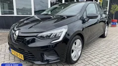 Zwart Gebruikt 2022 Renault Clio V Zen Hatchback | € 13.949 (Eerlijke prijs)