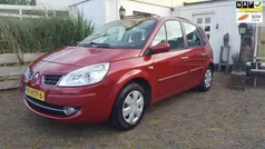 Rood Gebruikt 2009 Renault Scénic III Business MPV | € 3.450 (Eerlijke prijs)