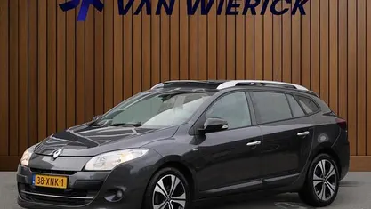 Grijs (metallic) Gebruikt 2012 Renault Mégane GrandTour Bose Edition Stationwagen | € 5.445 (Eerlijke prijs)