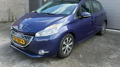 Blauw Gebruikt 2012 Peugeot 208 Active Hatchback | € 3.500 (Eerlijke prijs)