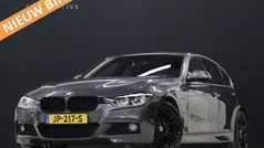 Grijs Gebruikt 2016 BMW 330 M Sport Sedan | € 18.940 (Eerlijke prijs)