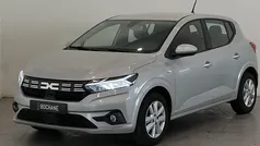 Grijs Gebruikt 2024 Dacia Sandero Expression Hatchback | € 17.900 (Eerlijke prijs)