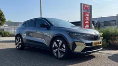 Grijs Gebruikt 2022 Renault Mégane Iconic Hatchback | € 31.600 (Eerlijke prijs)