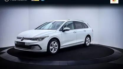 Gebruikt 2021 VW Golf VIII Life Stationwagen | € 17.950 (Eerlijke prijs)