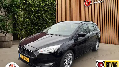 Zwart Occasion 2017 Ford Focus Stationwagen | € 7.895 (Eerlijke prijs)