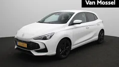 Wit Gebruikt 2024 MG MG3 Luxury Hatchback | € 21.995 (Eerlijke prijs)