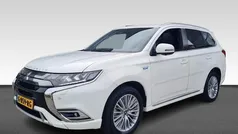 Wit Gebruikt 2019 Mitsubishi Outlander Instyle SUV | € 23.930 (Eerlijke prijs)