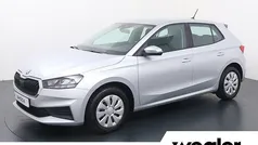 Grijs Gebruikt 2023 Skoda Fabia Ambition Hatchback | € 16.840 (Eerlijke prijs)