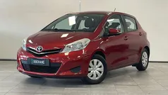 Rood Gebruikt 2014 Toyota Yaris Hatchback | € 8.045 (Eerlijke prijs)