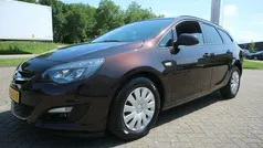 Bruin Gebruikt 2014 Opel Astra Stationwagen | € 4.400 (Goede deal)