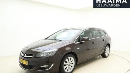 Bruin Gebruikt 2014 Opel Astra Cosmo Stationwagen | € 8.950 (Eerlijke prijs)
