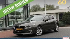 Bruin, metallic lak Gebruikt 2014 Mazda 3 Hatchback | € 9.950 (Eerlijke prijs)