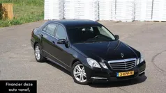 Zwart, metallic lak Gebruikt 2012 Mercedes E200 Avantgarde Sedan | € 12.750 (Goede deal)
