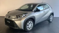 Gebruikt 2022 Toyota Aygo Play Hatchback | € 16.645 (Eerlijke prijs)
