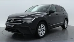 Zwart Gebruikt 2023 VW Tiguan Business SUV | € 38.450 (Eerlijke prijs)
