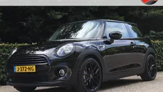 Zwart, metallic lak Gebruikt 2020 Mini Cooper Salt Hatchback | € 18.900 (Eerlijke prijs)