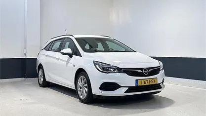 Wit Gebruikt 2020 Opel Astra Edition Stationwagen | € 10.949 (Goede deal)