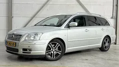 Grijs Gebruikt 2005 Toyota Avensis Luna Stationwagen | € 4.245 (Eerlijke prijs)