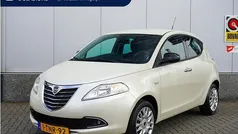 Gebruikt 2014 Lancia Ypsilon Platinum Hatchback | € 6.490 (Eerlijke prijs)