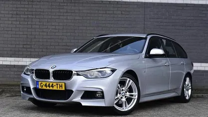 Gebruikt 2019 BMW 318 M Sport Stationwagen | € 23.945 (Eerlijke prijs)