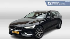 Zwart Gebruikt 2022 Volvo V60 Plus Stationwagen | € 39.850 (Eerlijke prijs)