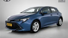 Blauw metallic Gebruikt 2022 Toyota Corolla Active Hatchback | € 21.950 (Eerlijke prijs)