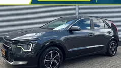 Grijs Gebruikt 2024 Kia Niro SUV | € 34.695 (Eerlijke prijs)
