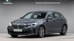 Grijs Gebruikt 2021 BMW 118 M Sport Hatchback | € 25.450 (Eerlijke prijs)