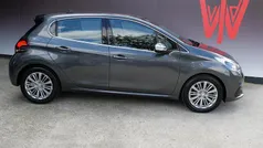 Grijs, metallic lak Gebruikt 2016 Peugeot 208 Allure Hatchback | € 8.490 (Eerlijke prijs)