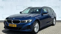 Gebruikt 2023 BMW 318 Basis Stationwagen | € 32.900 (Eerlijke prijs)