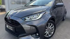 Grijs Gebruikt 2022 Toyota Yaris Active Hatchback | € 19.950 (Eerlijke prijs)