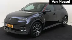 Zwart Nieuw 2025 Renault R5 Iconic Hatchback | € 31.740 (Eerlijke prijs)