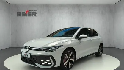 Wit Occasion 2024 VW e-Golf GTE Hatchback | € 40.321 (Eerlijke prijs)
