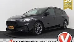 Zwart Gebruikt 2020 Ford Focus Business Edition Stationwagen | € 15.899 (Eerlijke prijs)