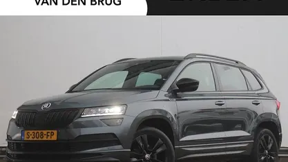 Grijs Gebruikt 2023 Skoda Karoq SportLine SUV | € 27.895 (Super prijs)