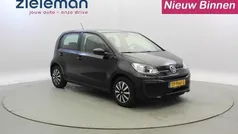 Zwart Gebruikt 2018 VW up! move up! Hatchback | € 7.845 (Goede deal)