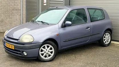 Occasion 1999 Renault Clio II Hatchback | € 1.450 (Eerlijke prijs)