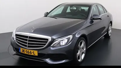 Grijs (metallic) Gebruikt 2015 Mercedes C180 Exclusive Sedan | € 16.950 (Goede deal)