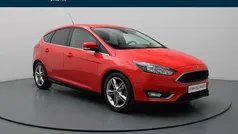 Rood Gebruikt 2016 Ford Focus Titanium Hatchback | € 8.990 (Eerlijke prijs)