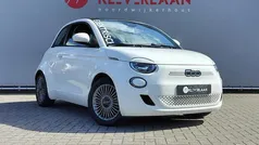 Wit Gebruikt 2022 Fiat 500C Icon Cabriolet | € 20.950 (Eerlijke prijs)