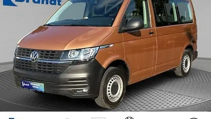 Bruin Occasion 2021 VW Caravelle Trendline MPV | € 47.289 (Eerlijke prijs)