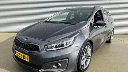 Grijs Gebruikt 2017 Kia Ceed Sportswagon Stationwagen | € 14.900 (Eerlijke prijs)