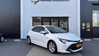Gebruikt 2020 Toyota Corolla Active Hatchback | € 19.990 (Eerlijke prijs)