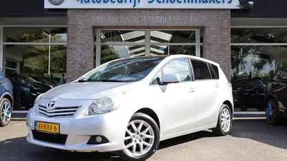 Grijs Gebruikt 2010 Toyota Verso MPV | € 8.745 (Eerlijke prijs)