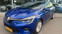 Gebruikt 2020 Renault Clio V Intens Hatchback | € 14.500 (Eerlijke prijs)