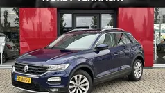 Blauw Gebruikt 2018 VW T-Roc Style SUV | € 17.445 (Eerlijke prijs)
