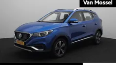 Blauw Gebruikt 2020 MG ZS Luxury Sedan | € 14.995 (Eerlijke prijs)