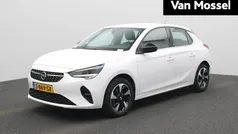 Wit Gebruikt 2023 Opel Corsa-e Elegance Hatchback | € 17.740 (Eerlijke prijs)
